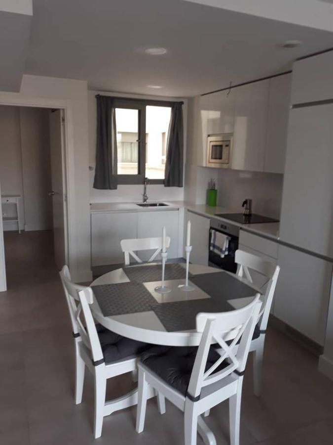 Apartamento En Primera Linea De Playa, Con Piscina Y Garaje En Torrox Costa Exterior foto